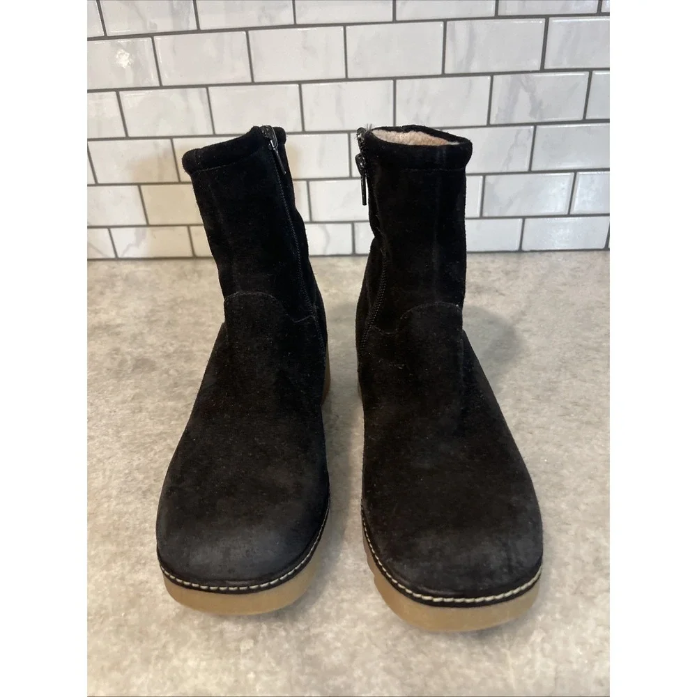 Kenneth Cole Reaction Boots Youth Size 3 Black Suede Leather Chelsea Booties